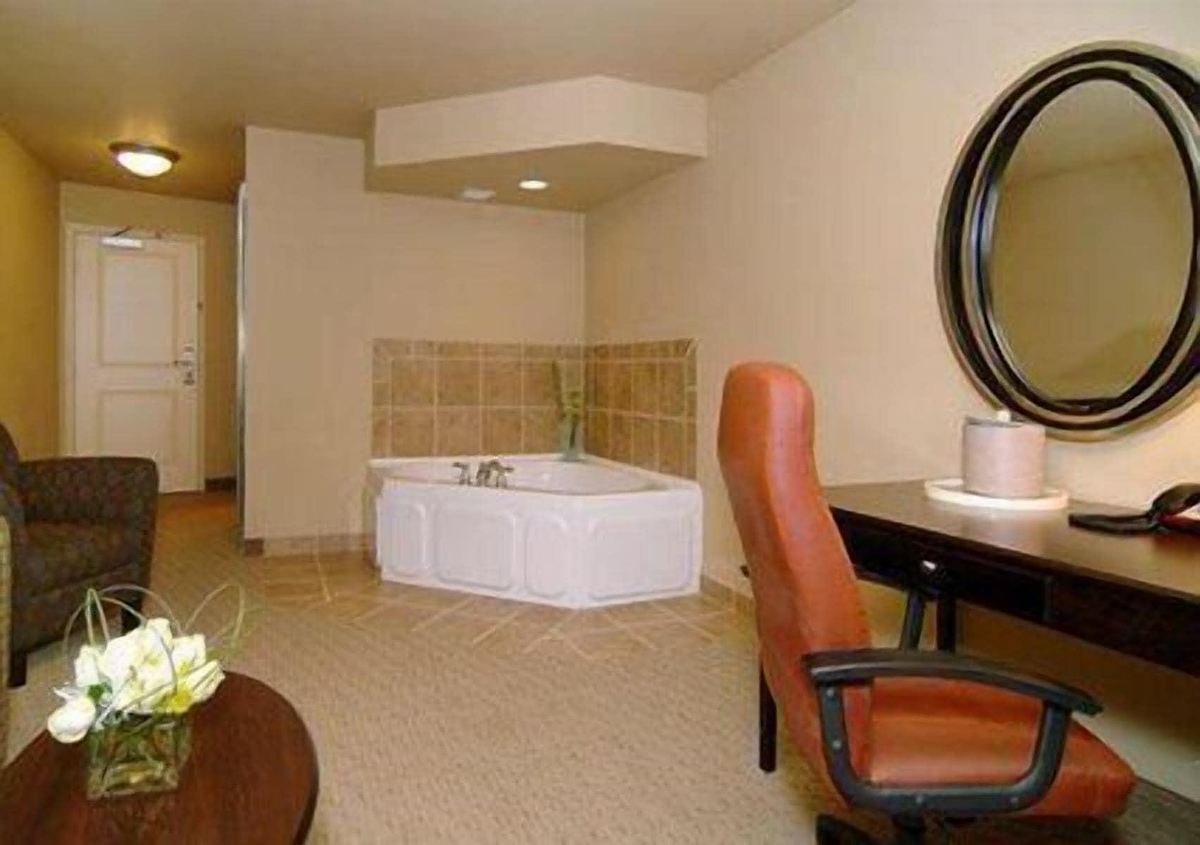 Comfort Suites Near Hot Springs Park Exteriör bild