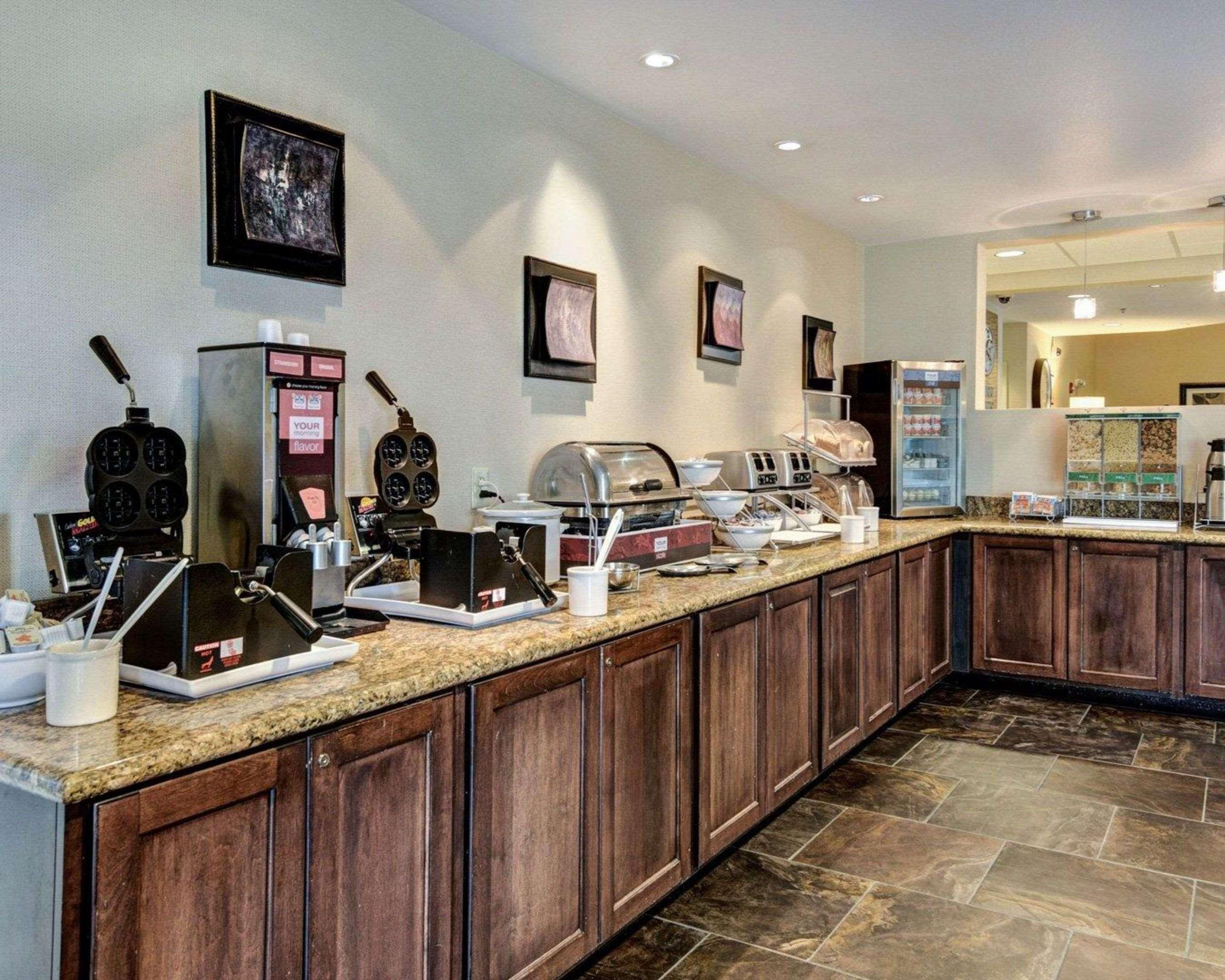 Comfort Suites Near Hot Springs Park Exteriör bild